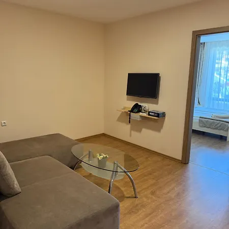 Premier болгария первая линия с бесплатная парковка и мини аквапарк анимация Apartment *